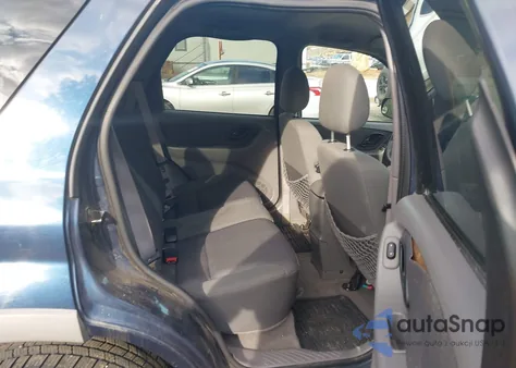 2002 Ford Escape Xlt from USA, damaged, VIN 1FMYU03182KA51938